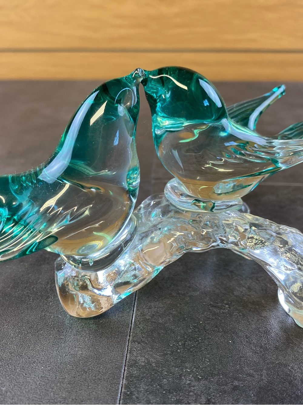 VTG Murano Style‎ Art Glass Lovebirds Figurine Green Clear Kissing Birds